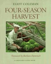 Obálka knihy New Organic Grower's Four-Season Harvest